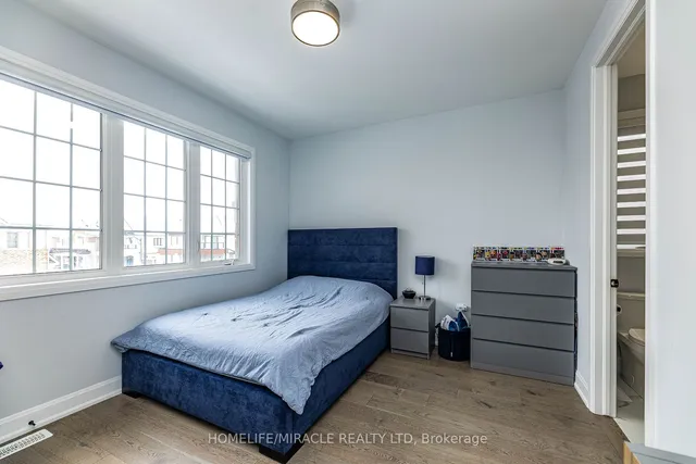 Additional image 37 of 1428 Ford Strathy Cres