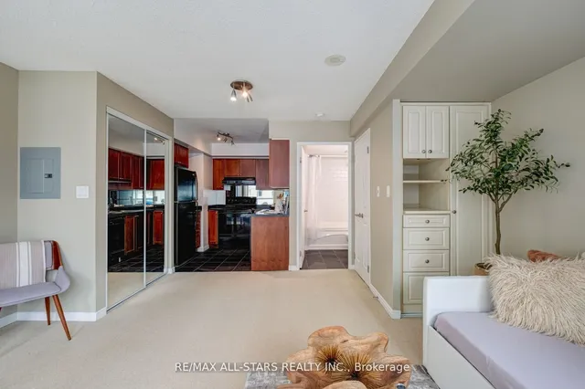 Additional image 14 of 230 King St Unit 621