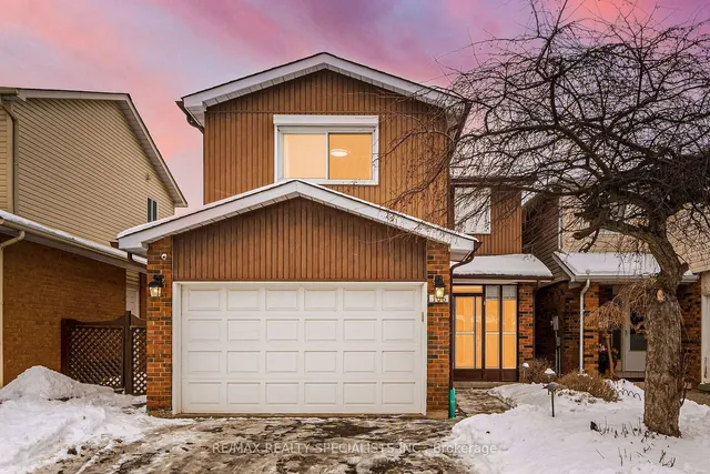106 Elderwood Pl