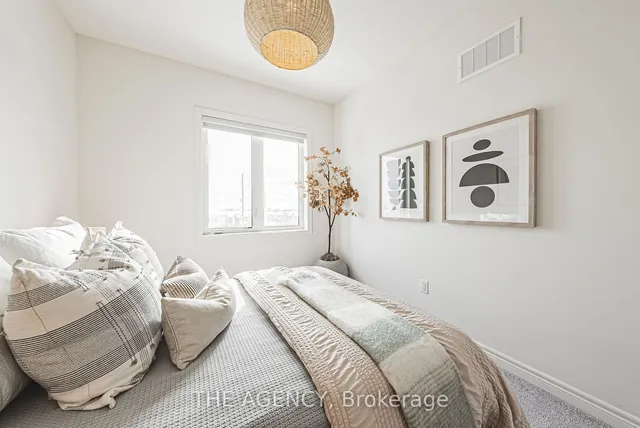 Additional image 40 of 525 Dundas St