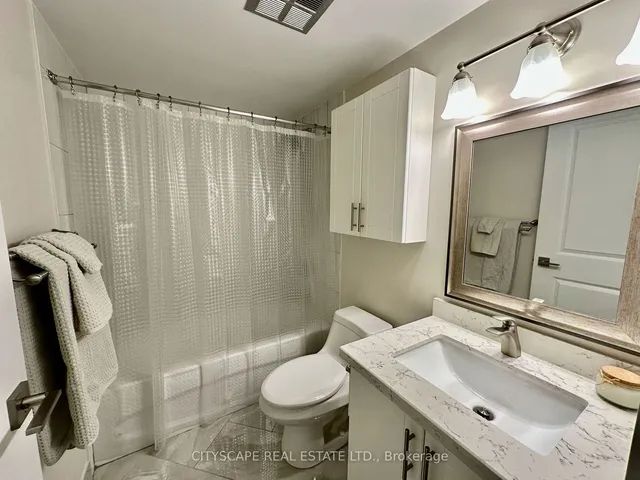 Additional image 15 of 633 Bay St Unit 922