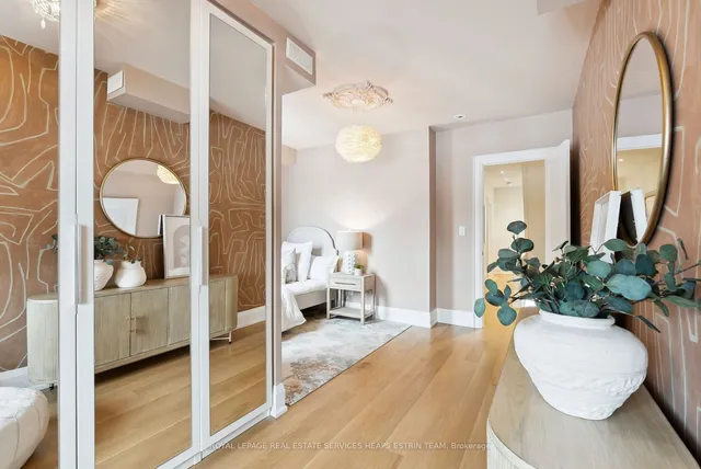 Additional image 20 of 161 Macpherson Ave