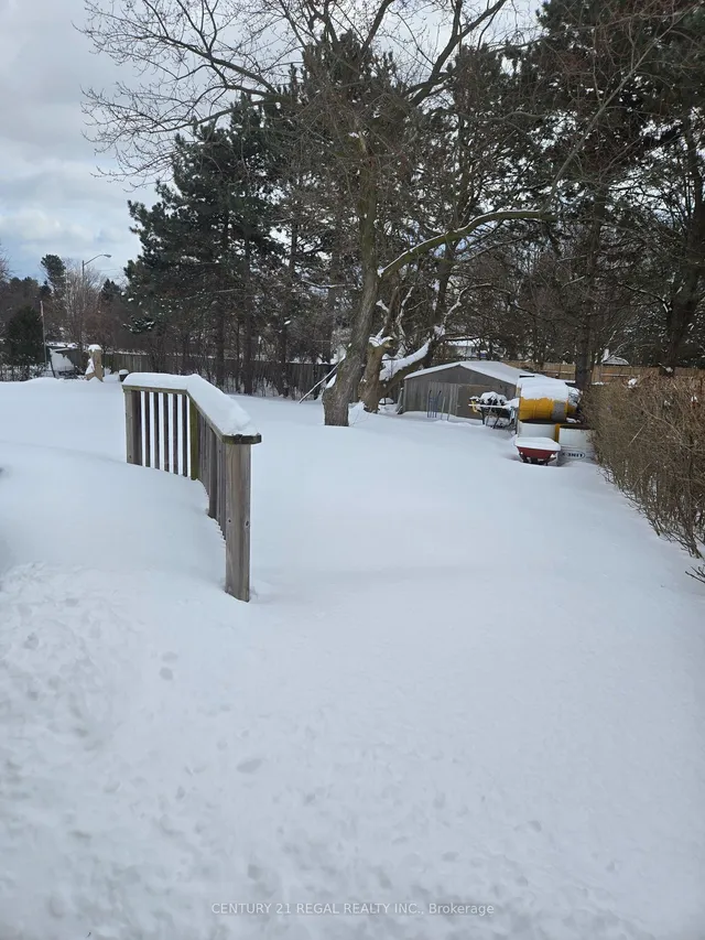 Additional image 17 of 62 HOWELL Sq