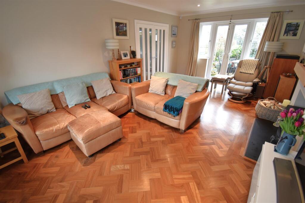 Additional image 5 of Attractive Detached Home In Popular Stoke Bishop Location