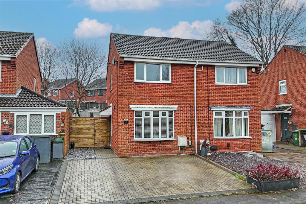 Nightingale, Wilnecote, Tamworth, Staffordshire, B77