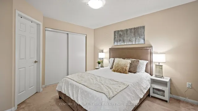 Additional image 17 of 897 Willingdon Cres