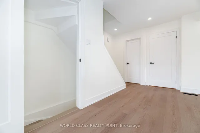 Additional image 31 of 290 Woodlawn Cres