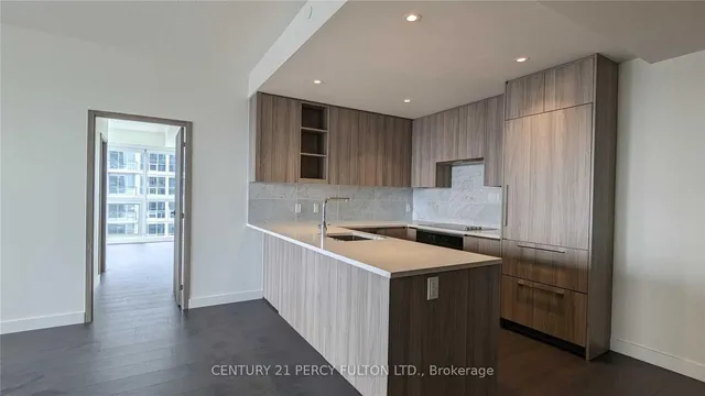 Additional image 6 of 95 Mcmahon Dr Unit 3303