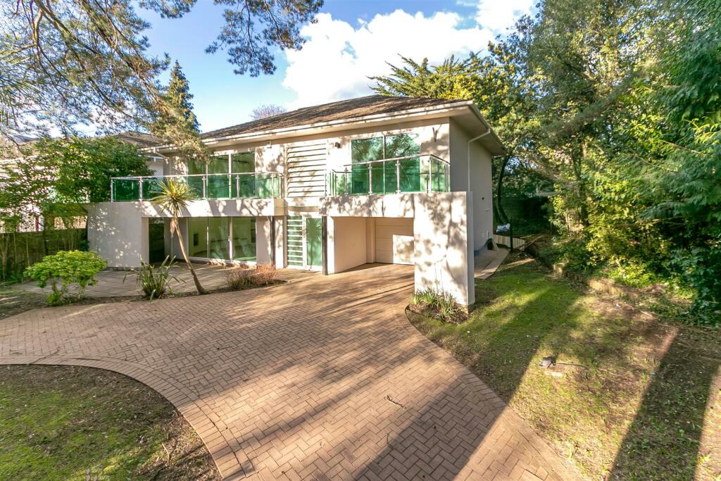 Additional image 16 of Links Road, Poole