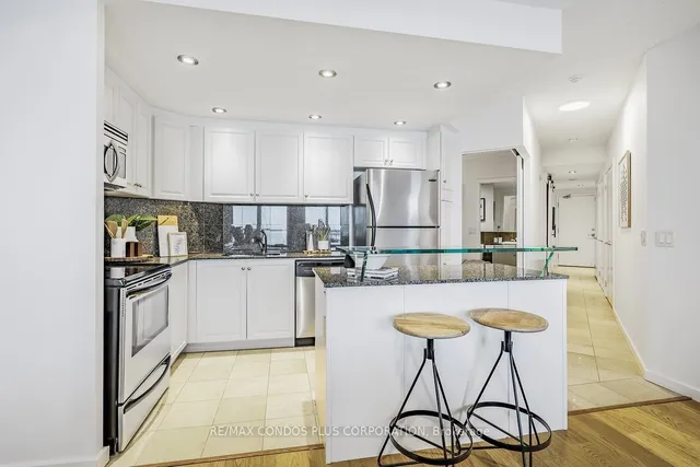 Additional image 5 of 218 Queens Quay Unit 910