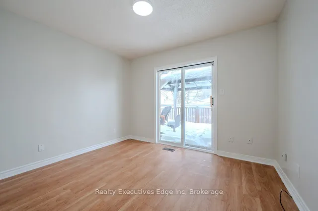 Additional image 26 of 28 Summerhill Cres