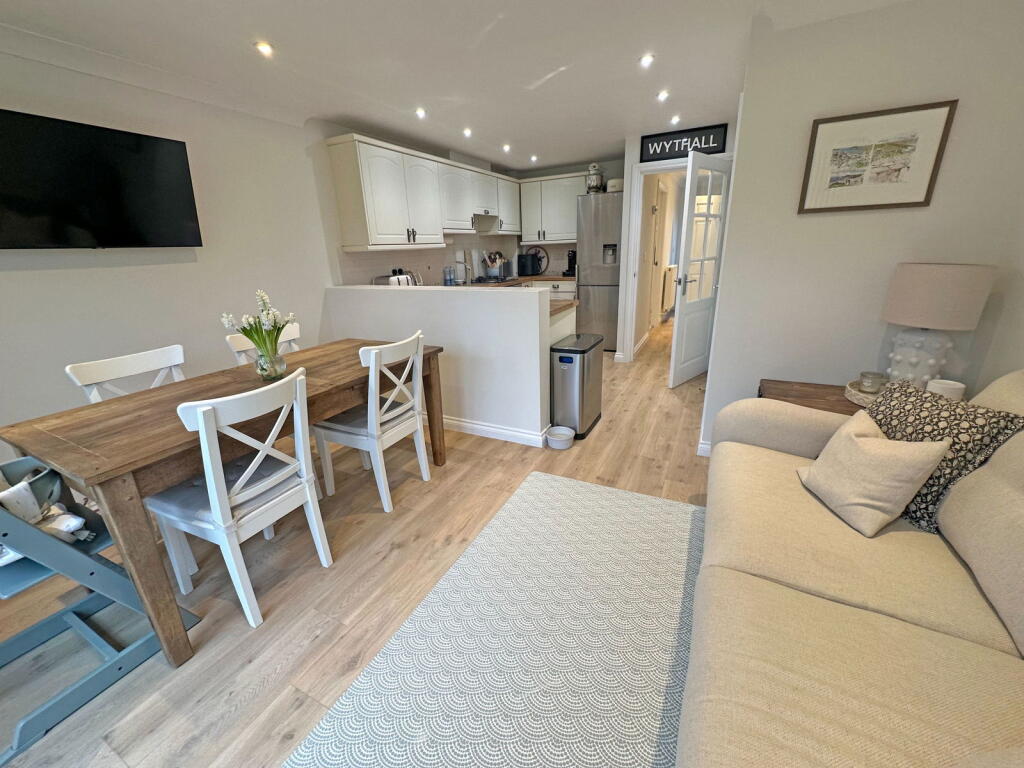 Primary image of Innisfree Close, Wythall, B47 6EW