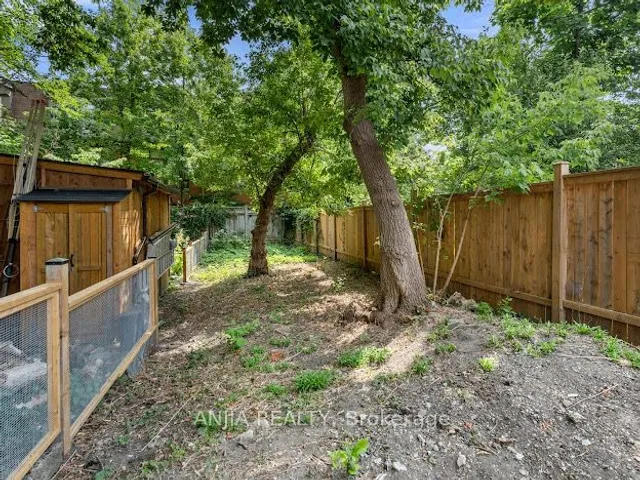 Additional image 35 of 165 Howland Ave