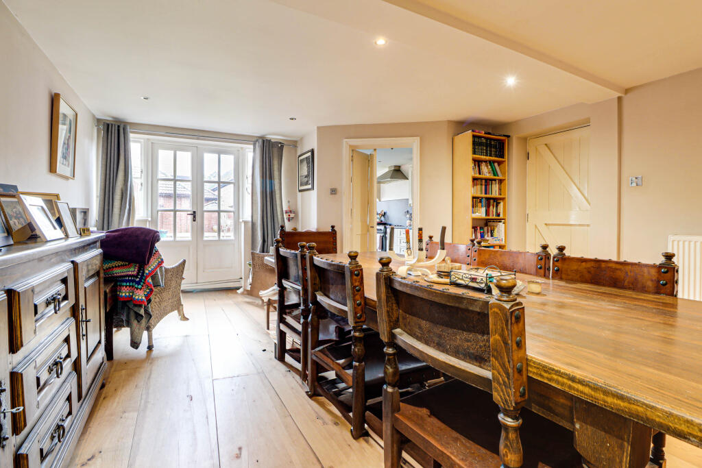 Additional image 6 of High Street, Redbourn, AL3 7LW