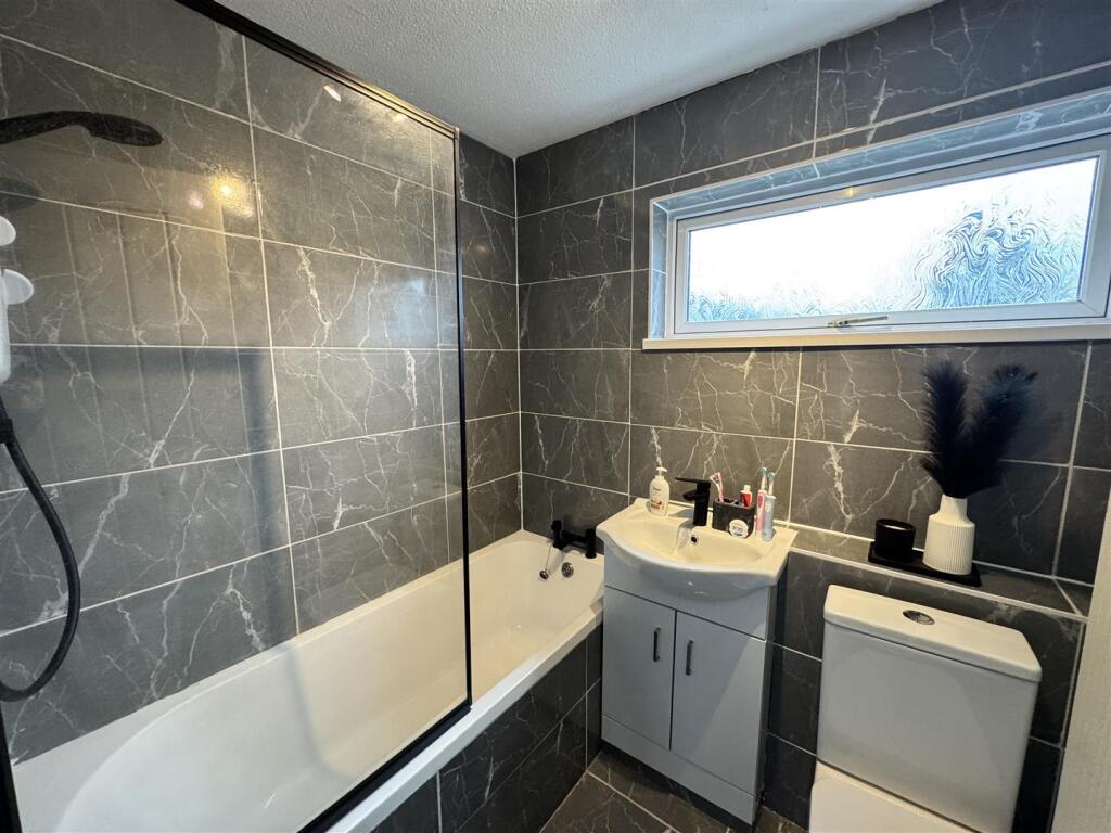 Additional image 4 of Tulip Walk, Birmingham