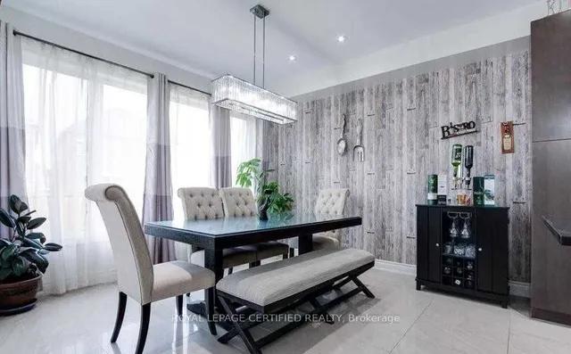 Additional image 13 of 3 Lower Thames Dr