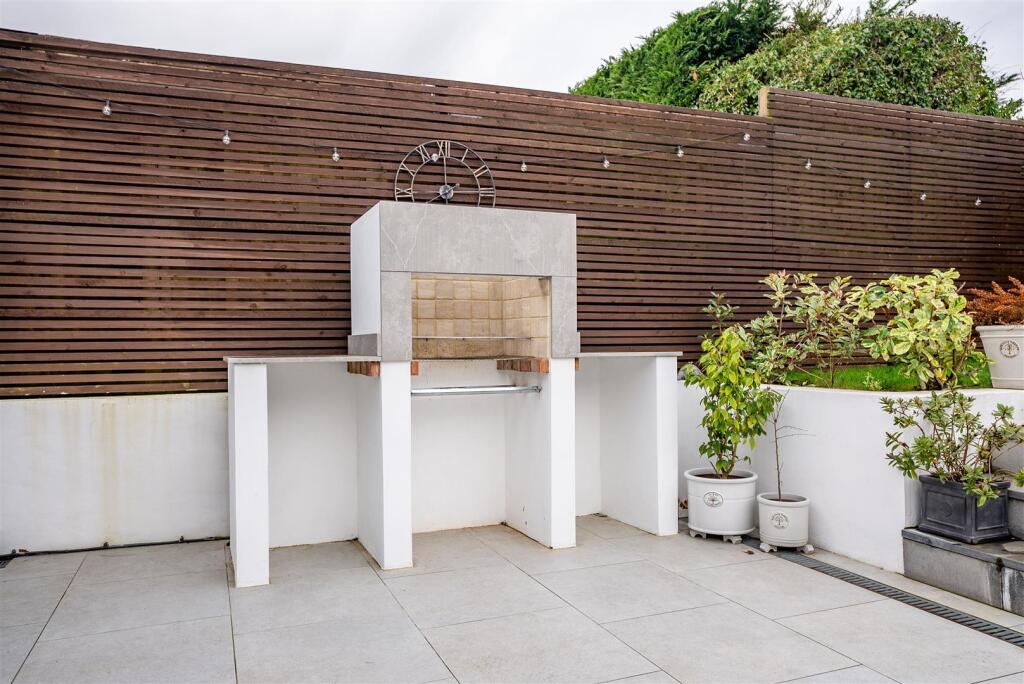 Additional image 14 of Park Lane, Colney Heath, St. Albans