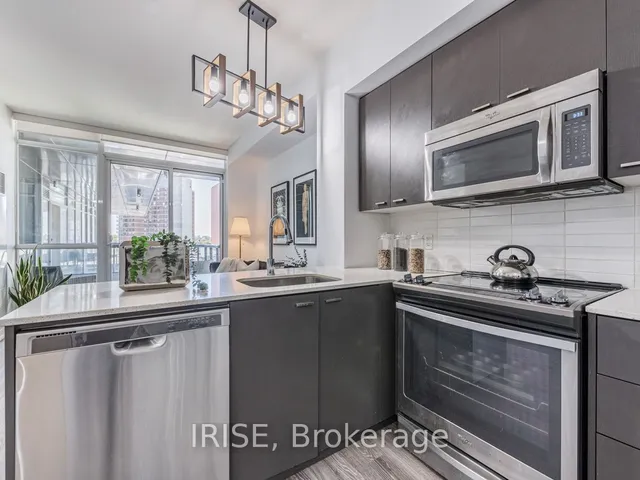 Additional image 8 of 30 Roehampton Ave Unit 610