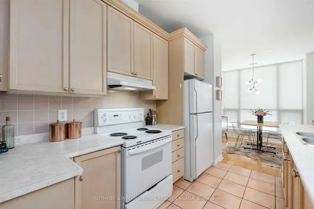 Additional image 8 of 980 Yonge St Unit 507