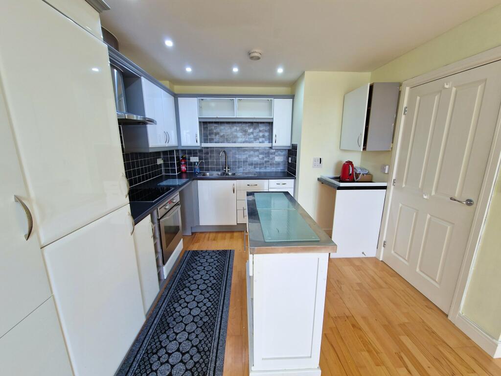 Additional image 7 of ESPLANADE HOUSE, THE ESPLANADE, PORTHCAWL, CF36 3YE