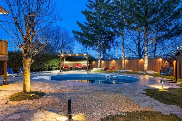 Additional image 32 of 567 Clover Park Cres