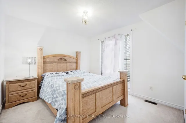 Additional image 27 of 14 Kayak Heights