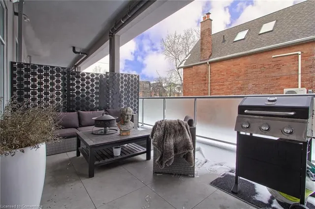 Additional image 34 of 1842 Queen St Unit 204