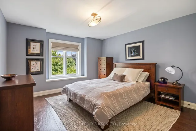 Additional image 33 of 990 John Watt Blvd