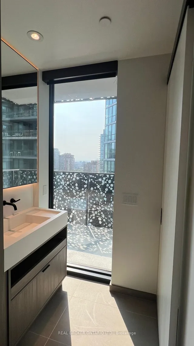 Additional image 14 of 55 Charles St Unit 2206