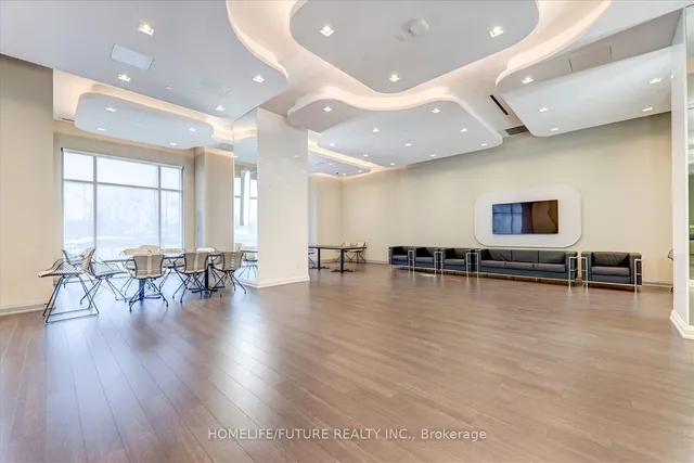 Additional image 27 of 30 Meadowglen Pl Unit 213