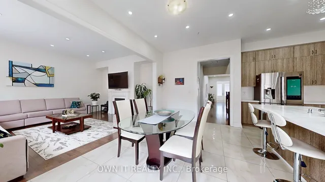 Additional image 25 of 74 Merlin St