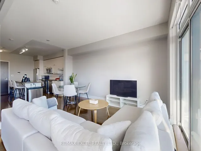 Additional image 14 of 26 Norton Ave Unit 706