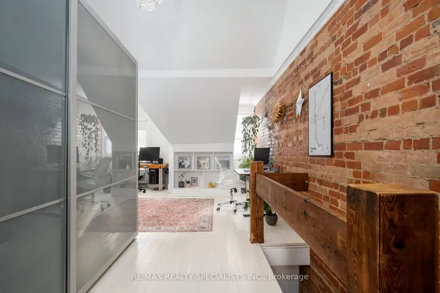 Additional image 38 of 48 Leopold St