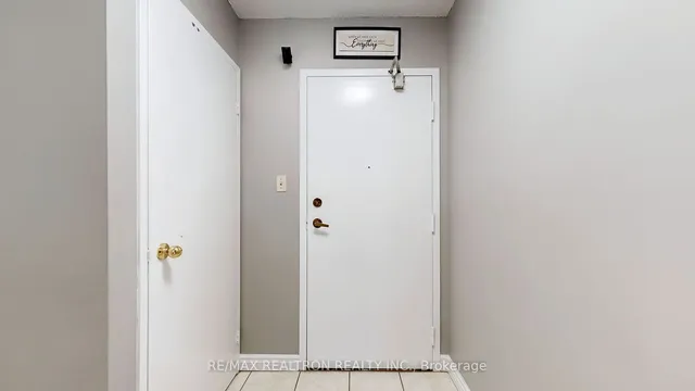 Additional image 38 of 633 Bay St Unit 1008