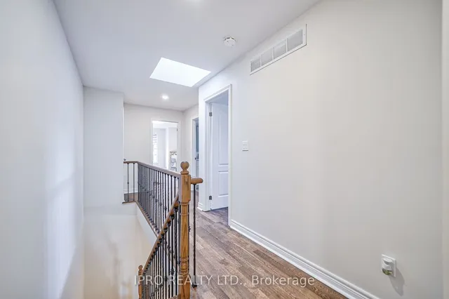 Additional image 22 of 310 Aylesworth Ave