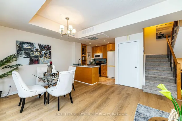 Additional image 22 of 11 Niagara St Unit 14