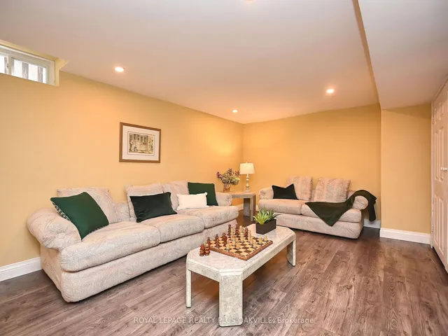 Additional image 29 of 2169 Mystic Crt