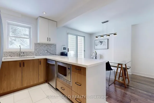 Additional image 21 of 592 Davenport Rd