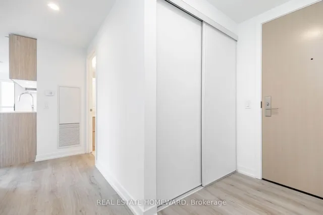 Additional image 21 of 395 Bloor St Unit 1305