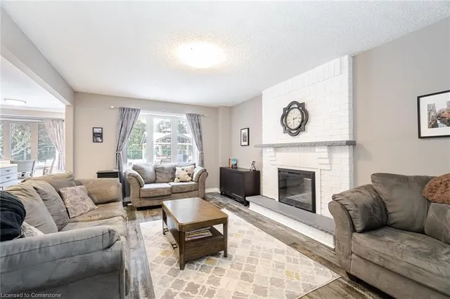 Additional image 13 of 20 Iris Cres