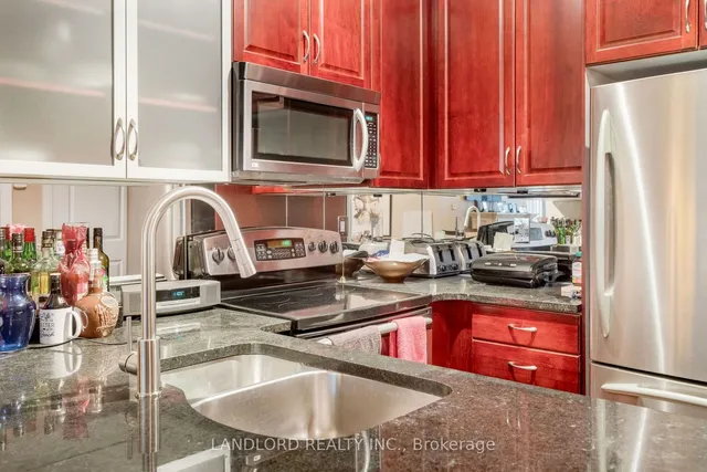 Additional image 9 of 21 Scollard St Unit 209