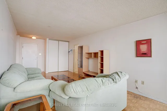 Additional image 7 of 3000 Bathurst St Unit 904