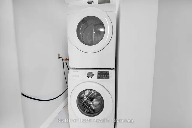 Additional image 19 of 2716 St Clair Ave Unit 13