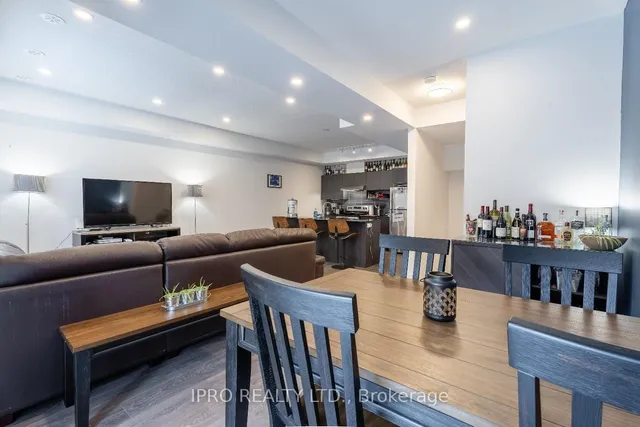 Additional image 9 of 1121 Cooke Blvd Unit 45