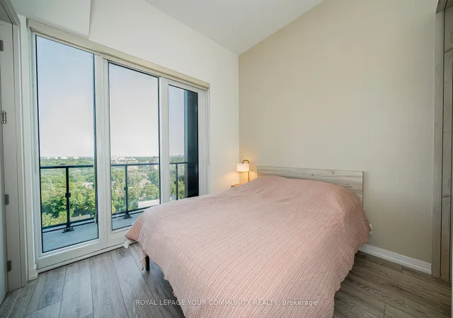 Additional image 32 of 2020 Bathurst St Unit Ph06