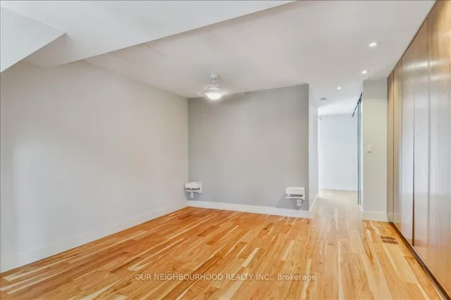 Additional image 33 of 69 Longboat Ave