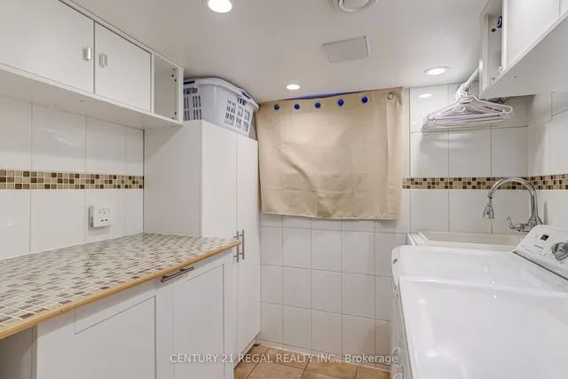 Additional image 34 of 527 Sammon Ave