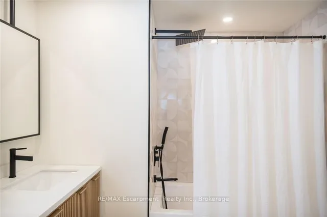 Additional image 25 of 3233 Lansdown Dr