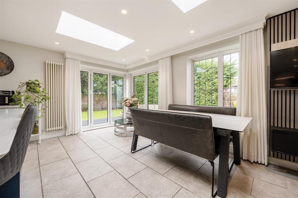 Additional image 18 of Chislehurst Road, Petts Wood East