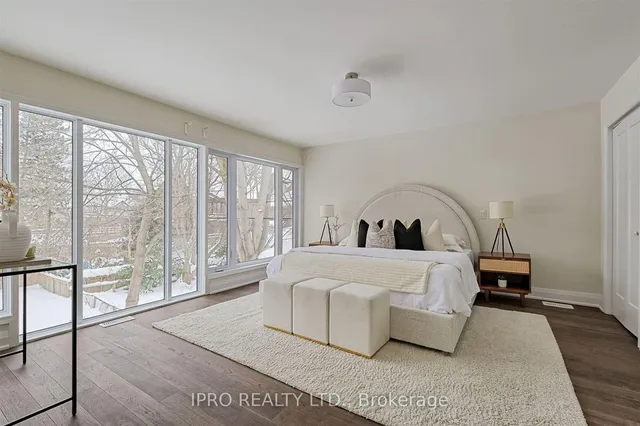 Additional image 20 of 20 THORNHILL Ave